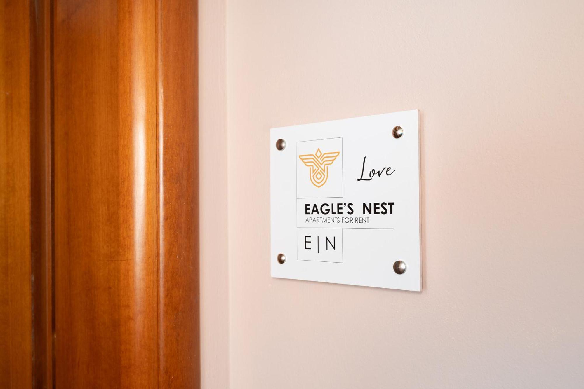 Eagle'S Nest City Apartments Éjo Kültér fotó